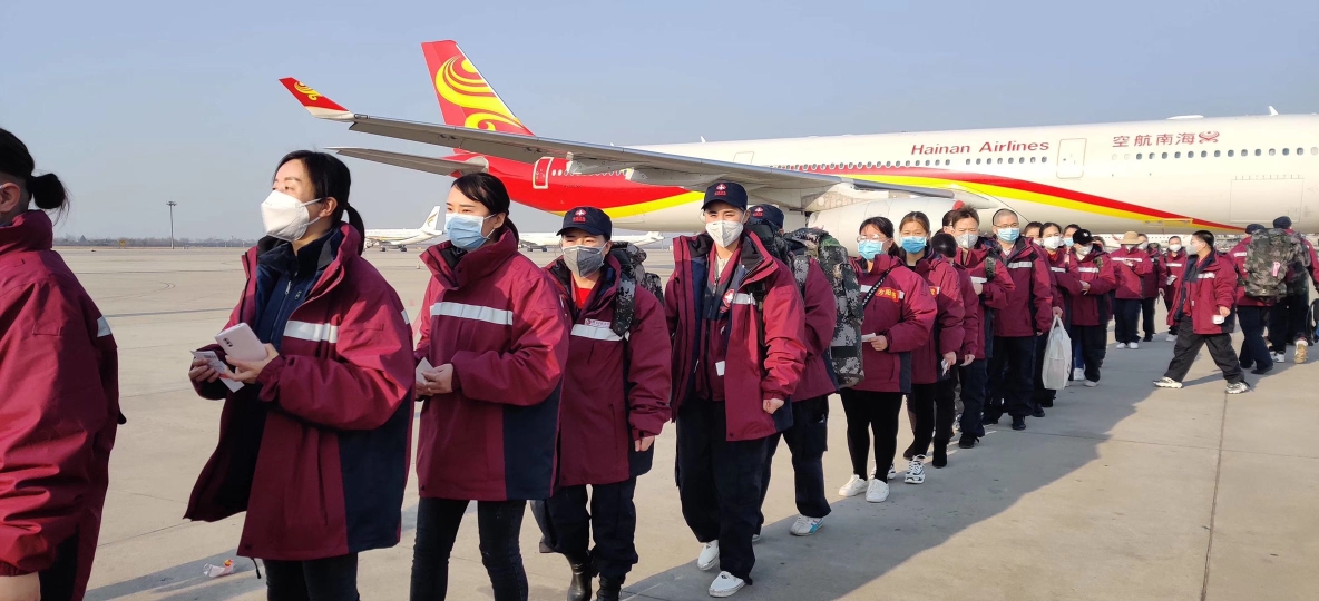 长安航空运送陕西第四批支援湖北医疗队及2吨医疗物资奔赴武汉